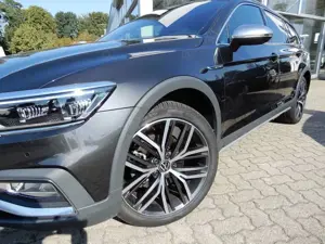 Volkswagen Passat Variant 2.0 TDI DSG 4Motion Alltrack Bild 4