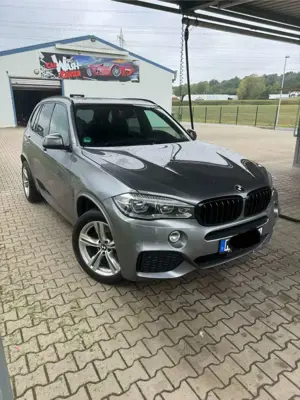 BMW X5 xDrive 40 d M Paket Pano Abstandtemp. harman kardo
