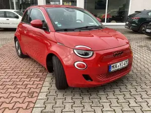 Fiat 500e RED 118PS 42kWh Voll-LED Sitzh. Bild 2
