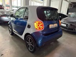 smart forTwo EQ EXCLUSIVE PANO LED KAMERA NAVI 22 KW Bild 3
