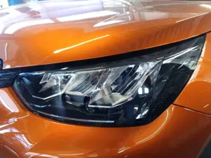 Peugeot 2008 1.2 PureTech 100 Allure LED PDC KlimaA LM Bild 3