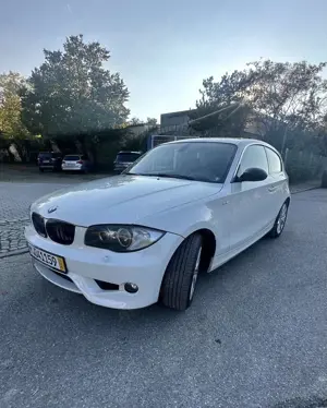 BMW 118 118i Aut. Bild 3