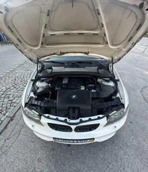 BMW 118 118i Aut. Bild 4