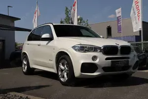 BMW X5 xDrive 30d M Sport-Paket +AHK+PANO+LED+HEAD-UP+ Bild 4