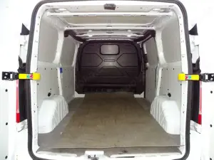 Ford Transit Custom 320 L1 Bild 4