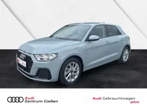 Audi A1 Sportback 30 TFSI advanced smartphone interface