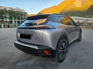 Peugeot e-2008 2008 Elektro GT Pack Bild 5