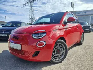 Fiat 500e RED, SHZ, Navi, Magic Eye LED