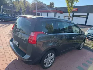 Peugeot 5008 5008 Diesel BlueHDI 120 Stop Bild 4