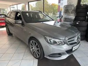 Mercedes-Benz E 350 CDI T-Modell BlueTec Avantgarde*AHK*Pano