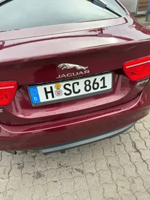 Jaguar XE XE 20d Pure Bild 4