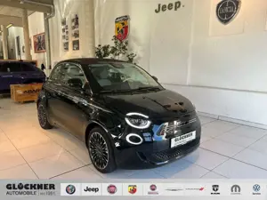 Fiat 500e Cabrio la Prima by Bocelli
