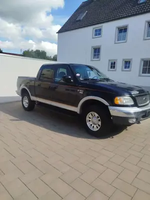 Ford F 150 Lariat 4×4 5.4 Triton Neue TÜV