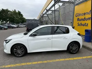 Peugeot 208 PureTech 100 EAT8 Active Pack Bild 3