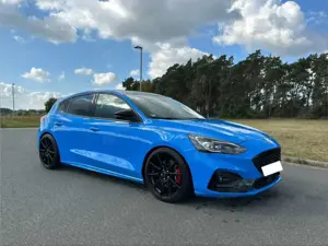 Ford Focus ST Edition KW RECARO BO LED ACC HUD 19''LMR limit