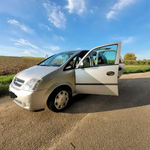 Opel Meriva 1.6 16V (Essentia) Bild 1