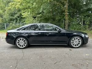 Audi A8 4.2 TDI DPF quattro tiptronic Bild 4