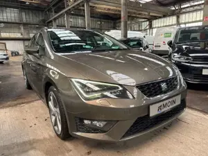 SEAT Leon ST 2.0 TDI FR Navi PDC SHZ LED Bild 2