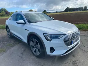Audi e-tron 50 quattro advanced Pannnorama Top View