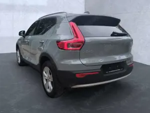 Volvo XC40 XC 40 Core 2WD Bluetooth Navi LED Klima Bild 3