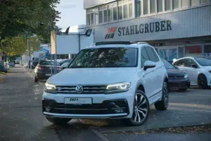 Volkswagen Tiguan Highline 4Motion / R-Line ext. / Pano. /