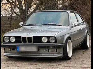BMW 320 320i