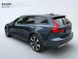 Volvo V60 Cross Country Ultimate AWD Bild 4