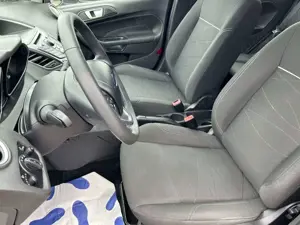 Ford Fiesta Trend *95.000km*Sitzheizung* Bild 5