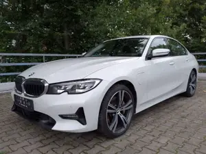 BMW 330 330 e Sport Line