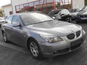 BMW 523 5er 523i AUTMATIK.NAVI. TEMPOMAT.ALU.2 HAND Bild 3