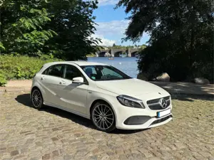 Mercedes-Benz A 180 7G-DCT AMG Peak Edition