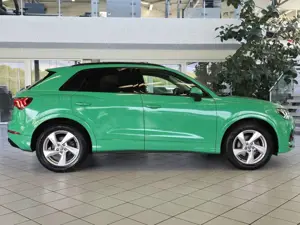 Audi Q3 35 TFSI advanced +LED+SHZ+FOLIERUNG-GRÜN+PDC+ Bild 2