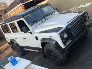 Land Rover Defender Defender 110 DPF Station Wagon SE Bild 2