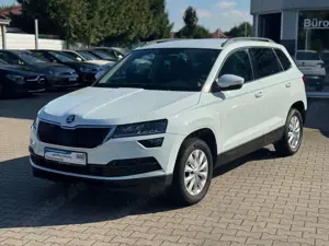 Skoda Karoq 1.5 TSI Ambition 1.Hand *AHK*LED*PDC*