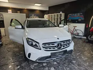 Mercedes-Benz GLA 180 Aut. / 8 fach / Top Zustand/ 1J.Garantie