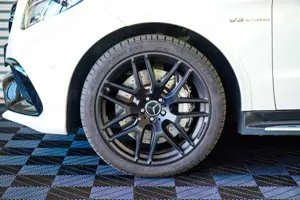 Mercedes-Benz GLE 63 AMG 4MATIC/HK/PANO/DISTRONIC PLUS/360° Bild 3