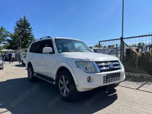 Mitsubishi Pajero 3.2 DI-D Instyle