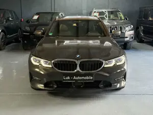 BMW 320 d xDrive Sport Line°PANO°HK°Hud°LaserLicht