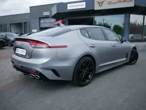Kia Stinger 3.3 V6 T-GDI GT 4WD SITZBELÜFTUNG LED Bild 3