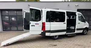 Mercedes-Benz Sprinter Tourer Automatik 9 Sitze Rollstuhlrampe+Trittstufe