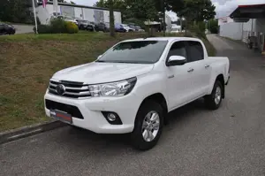 Toyota Hilux Double Cab Comfort 4x4 2,4-l 6-Stufen-AT