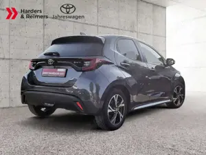 Toyota Yaris Hybrid Style PDC ACC KAMERA KLIMA SHZ Bild 3