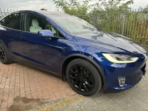 Tesla Model X Signature P90D Allradantrieb Bild 2