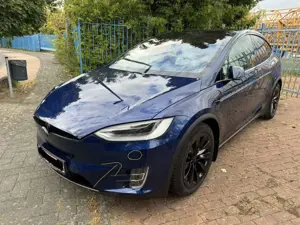 Tesla Model X Signature P90D Allradantrieb Bild 3