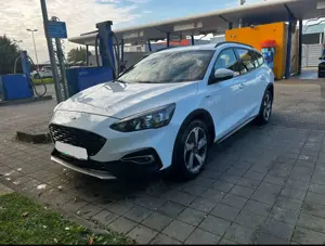 Ford Focus Turnier 1.0 EcoBoost Hybrid ACTIVE