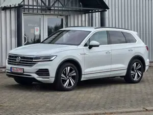 Volkswagen Touareg 3.0TDI Elegance/NAVI/LEDER/KAMERA/ACC