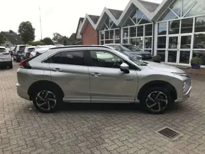 Mitsubishi Eclipse Cross Plug-in Hybrid Plus MJ21.7 m. Select-Paket 2,4 l ( Bild 4