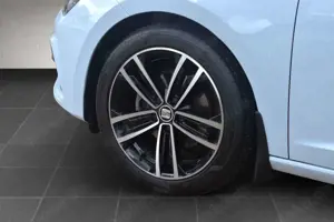 SEAT Leon ST 2.0 TDI FR*Fulllink*SHZ*PDC Vorne+Hinten Bild 4