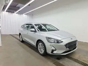 Ford Focus Titanium LED Navi AppLink SHZ GRA PDC Bild 3