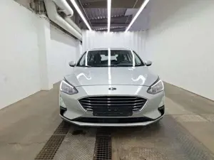 Ford Focus Titanium LED Navi AppLink SHZ GRA PDC Bild 2